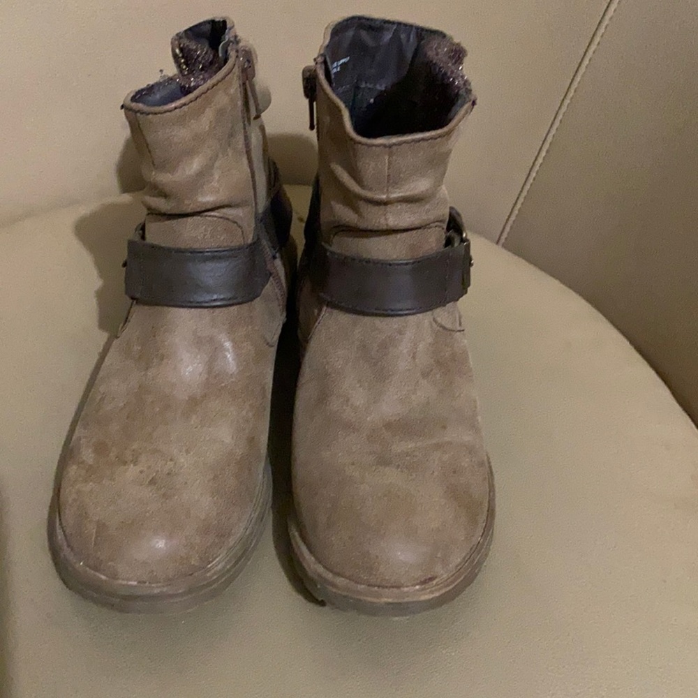 Girls Boots